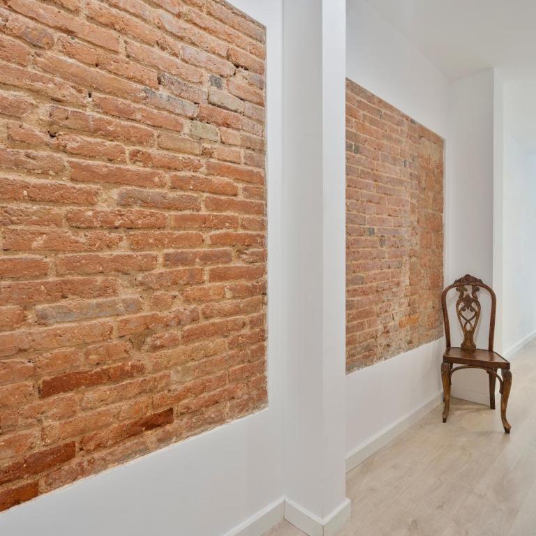 BcnStop Sant Pau Suites - Three-Bedroom Apartment - 15