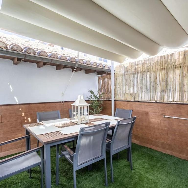 Apartamento con terraza a 4 minutos de la Catedral - One-Bedroom Apartment - 40