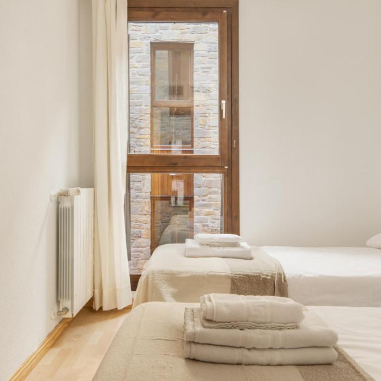 Alojamiento Sebastian II Biescas - Three-Bedroom Apartment - 14