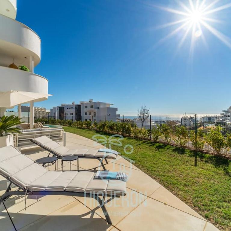 HigueronRentals Chloe by the sea - Three-Bedroom Apartment - 24