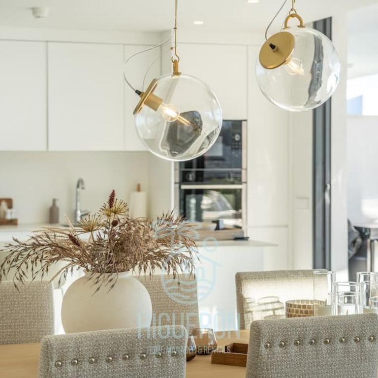 HigueronRentals Chloe by the sea - Three-Bedroom Apartment - 48