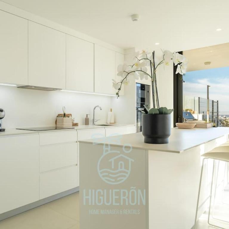 HigueronRentals Chloe by the sea - Three-Bedroom Apartment - 71