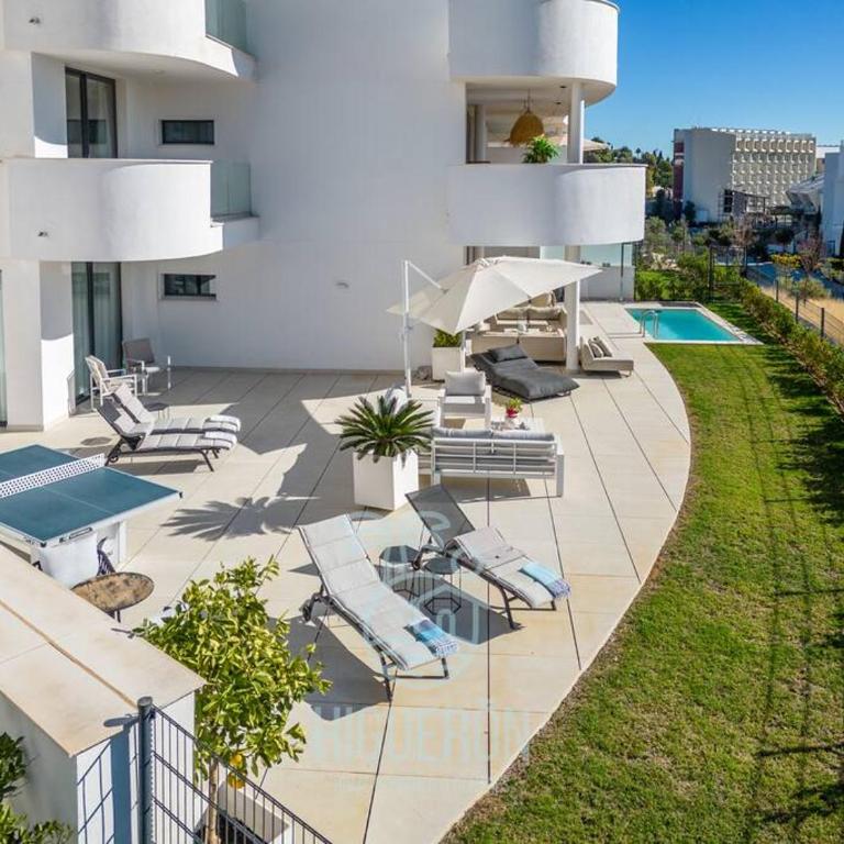 HigueronRentals Chloe by the sea - Three-Bedroom Apartment - 81