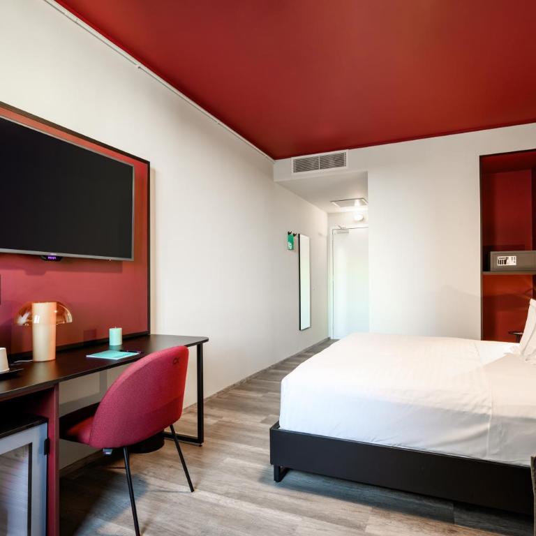 CX Venice Mestre - Camera Matrimoniale/Doppia con Letti Singoli con Letto Supplementare - 1