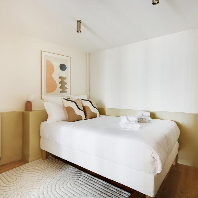 Pick A Flat's Apartment in Saint-Germain - Rue de Sèvres - Appartement 2 Chambres - 14