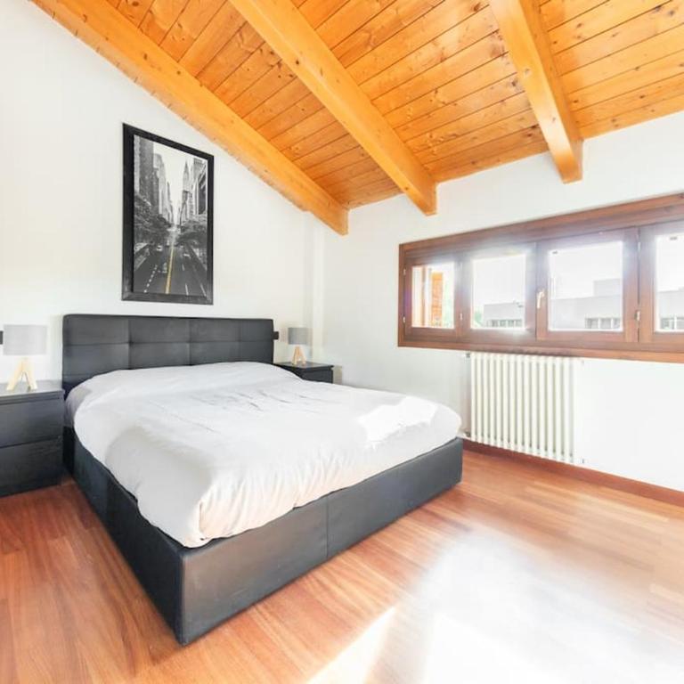 Appartamento Unico a Bologna con 3 Camere e Parcheggio Gratuito - Appartamentino su 2 Livelli - 5