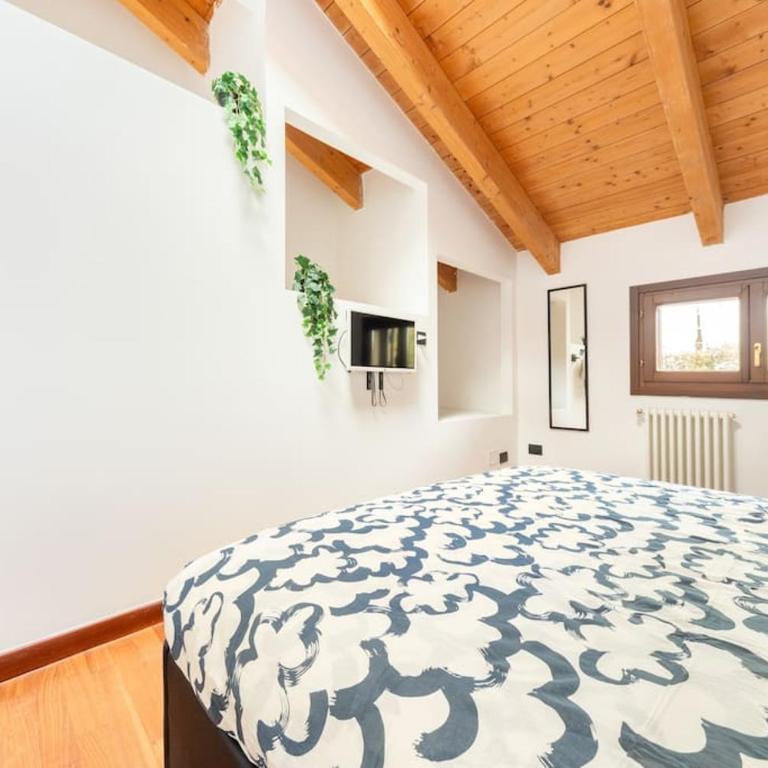 Appartamento Unico a Bologna con 3 Camere e Parcheggio Gratuito - Appartamentino su 2 Livelli - 19