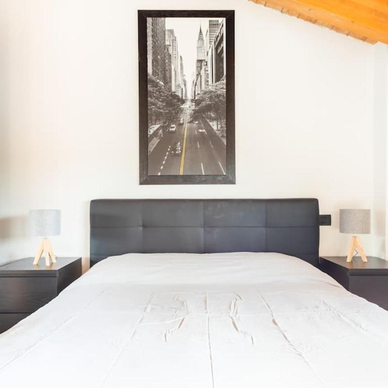 Appartamento Unico a Bologna con 3 Camere e Parcheggio Gratuito - Appartamentino su 2 Livelli - 24