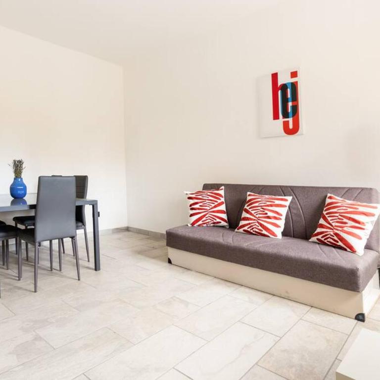 Appartamento Unico a Bologna con 3 Camere e Parcheggio Gratuito - Appartamentino su 2 Livelli - 25
