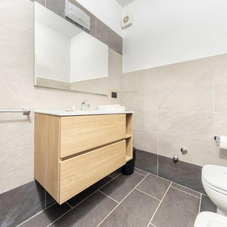 Appartamento Unico a Bologna con 3 Camere e Parcheggio Gratuito - Appartamentino su 2 Livelli - 29