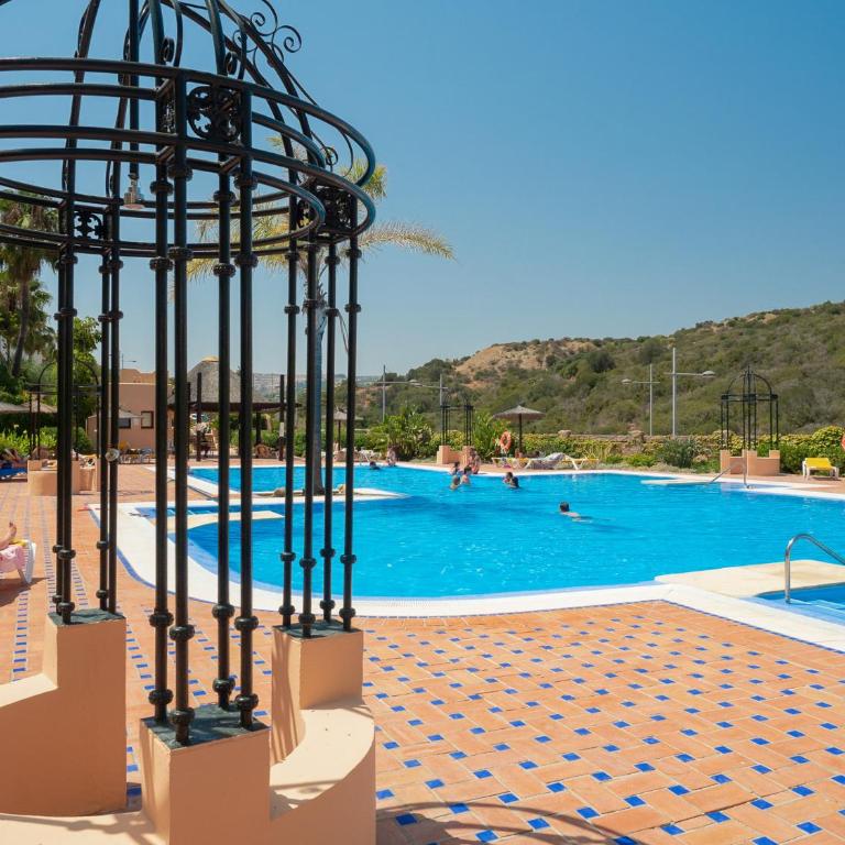 Duquesa Village 2442 - Apartamento con terraza - 1