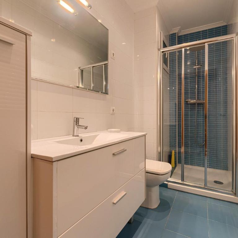 Encanto y Confort en Calle Epalza - Tu Familia en el Corazón de Bilbao - Four-Bedroom Apartment - 11