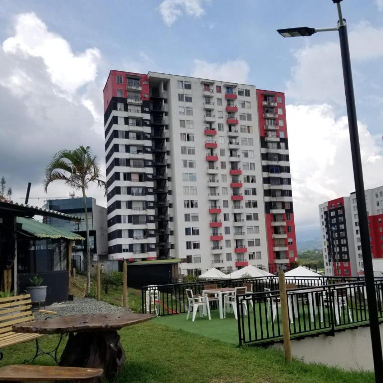 Comodo Apartaestudio al Norte de Armenia, con Parqueadero de Carro, en la salida a Salento y Filandia! - Apartamento de 1 dormitorio - 10