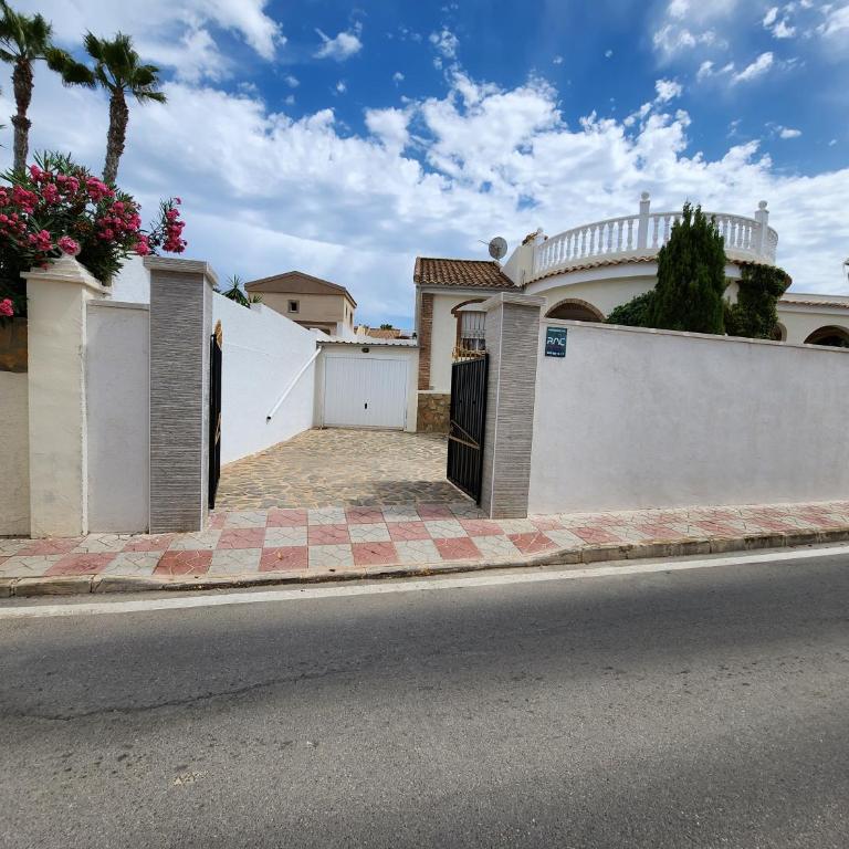 Casa Blanca la Villa Grande - SWIMMING POOL - JACUZZI XXL - BEACH 2,4km - AIRPORT 9 km - CENTER 0,8km - Villa - 39