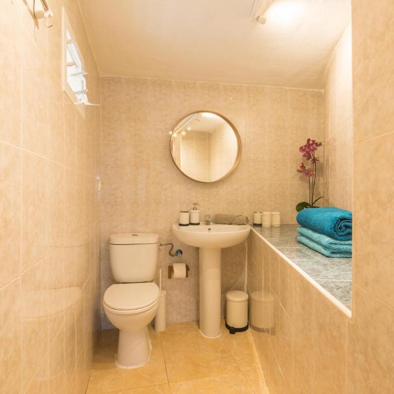 Casa Blanca la Villa Grande - SWIMMING POOL - JACUZZI XXL - BEACH 2,4km - AIRPORT 9 km - CENTER 0,8km - Villa - 32