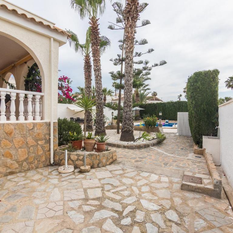 Casa Blanca la Villa Grande - SWIMMING POOL - JACUZZI XXL - BEACH 2,4km - AIRPORT 9 km - CENTER 0,8km - Villa - 13