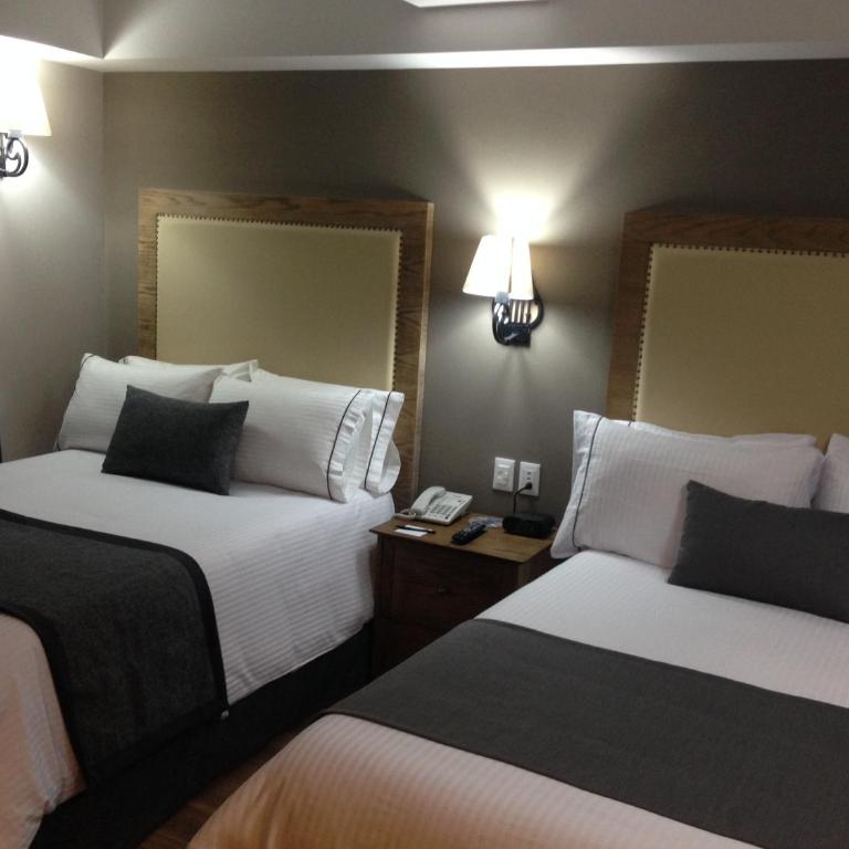 Historico Central Hotel - Standard Double Room with Two Double Beds - 3