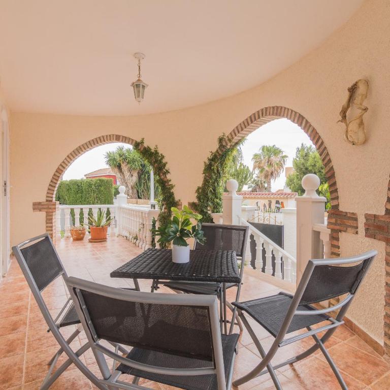 Casa Blanca la Villa Grande - SWIMMING POOL - JACUZZI XXL - BEACH 2,4km - AIRPORT 9 km - CENTER 0,8km - Villa - 17