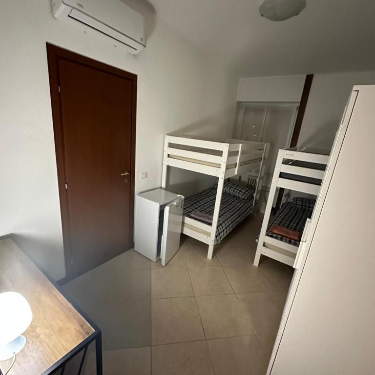 Gigli, rooms con cucina in comune e terrazza - Camera Quadrupla con Bagno Privato - 9