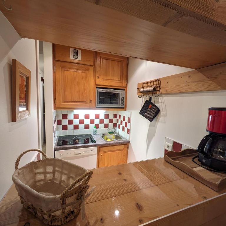 Appartement cosy à Chamonix pour 4, balcon, parking - FR-1-343-250 - Appartement - 6