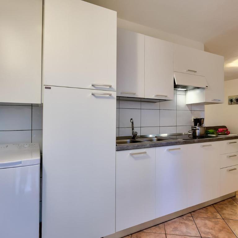 Casa Alpino - One Bedroom Apartment with Balcony 1 - 7