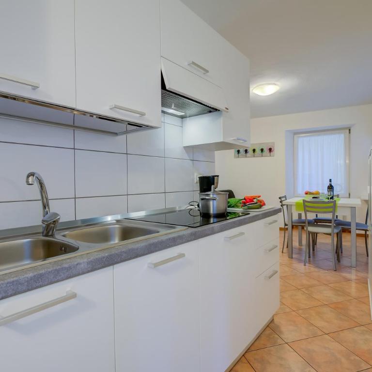 Casa Alpino - One Bedroom Apartment with Balcony 1 - 6