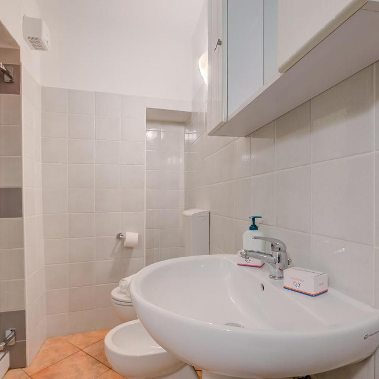 Casa Alpino - Appartamento Superior con 2 Camere da Letto e Balcone - 8