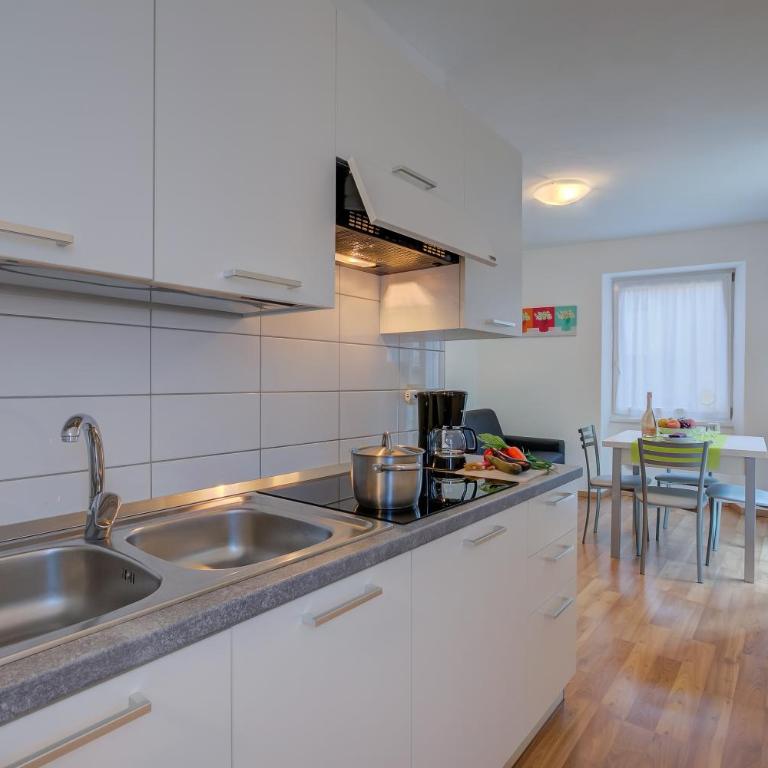 Casa Alpino - One Bedroom Apartment with Balcony 3 - 2