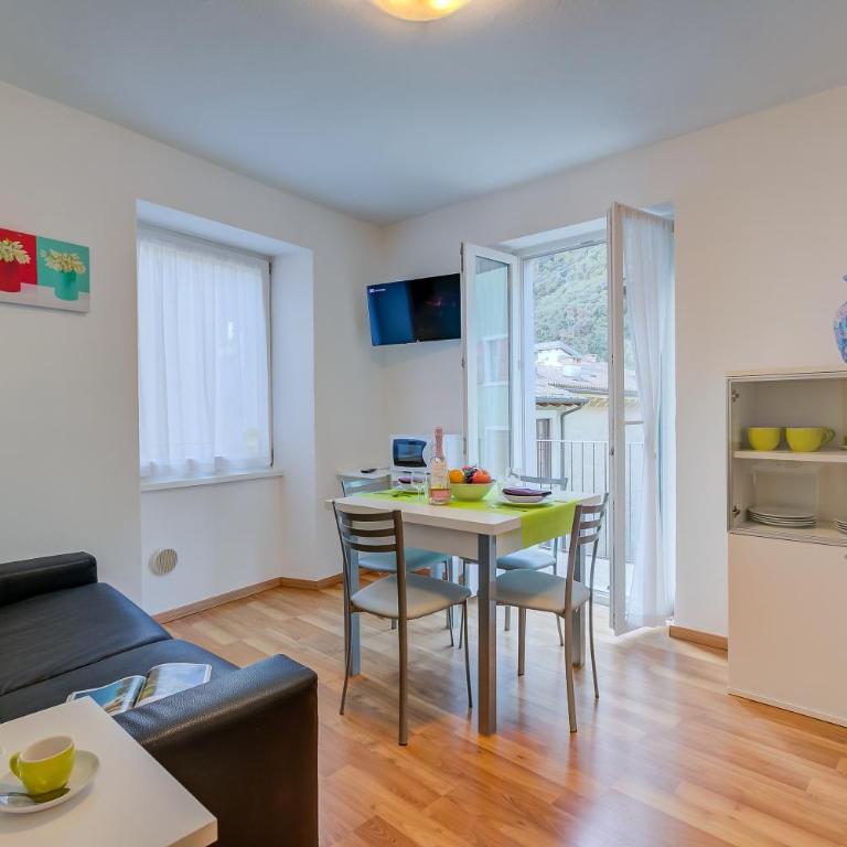 Casa Alpino - One Bedroom Apartment with Balcony 3 - 4
