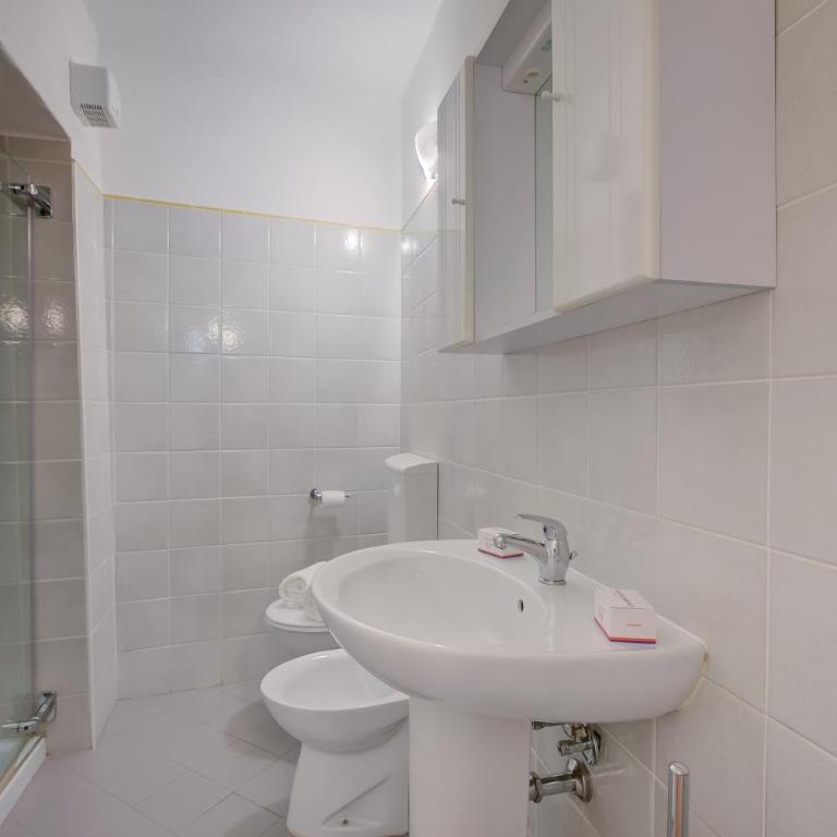 Casa Alpino - Appartamento con 2 Camere da Letto e Balcone - 4