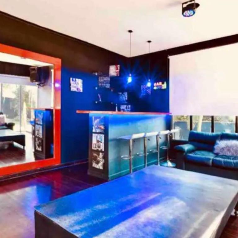 POBLADO TROPICAL 13 BEDROOM MANSION POOL JACUZZI AC BUTLER 5 MINUTES TO LLERAS - Villa Deluxe - 29