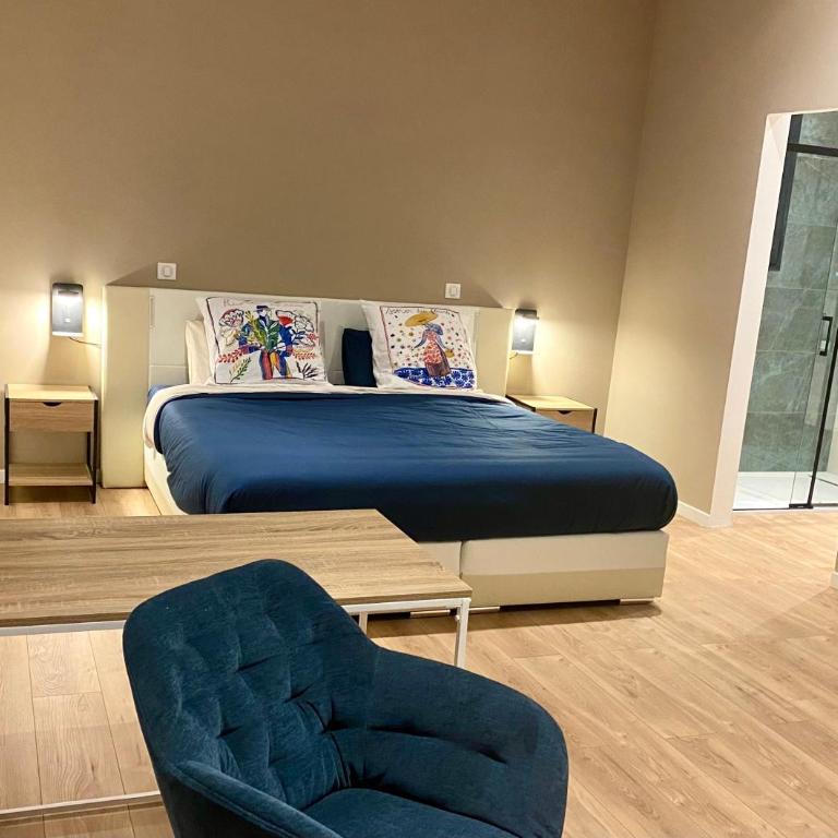 STAYnGOLF - Chambre Double ou Lits Jumeaux de Luxe avec Accès Piscine - 2