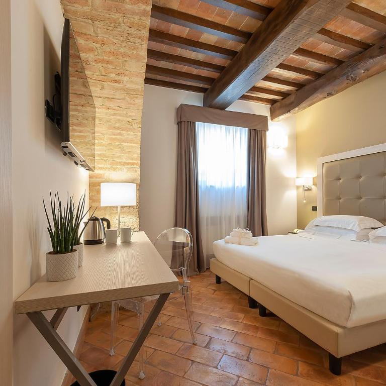 Relais Dell'Olmo - Camera Matrimoniale/Doppia con Letti Singoli - 3