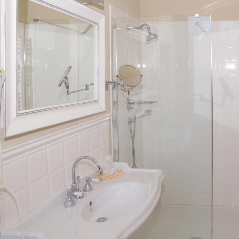 Royal Victoria Hotel - Classic Double or Twin Room - 6