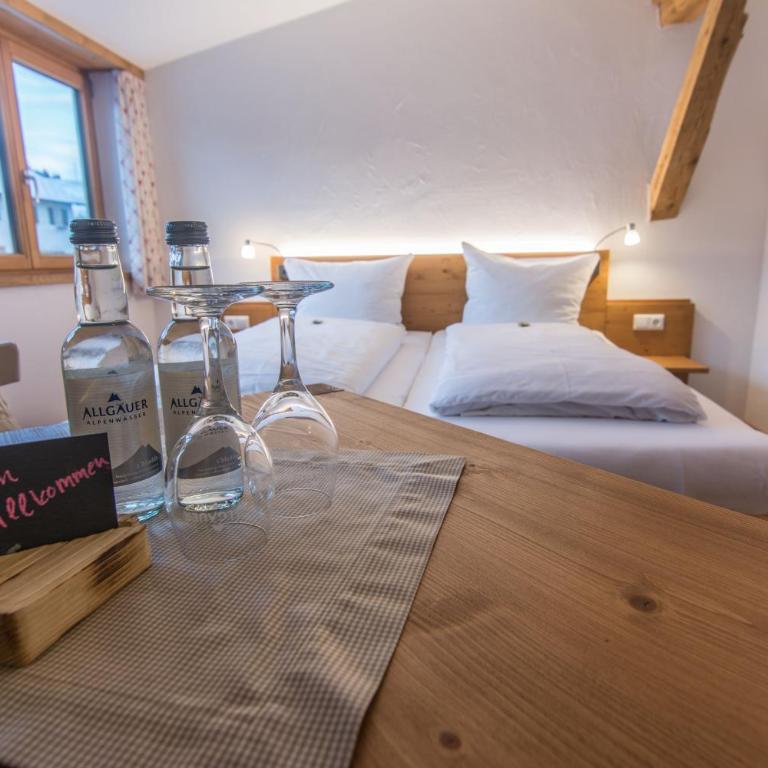 Gasthof Hirsch Vorderburg - Doppelzimmer mit Bergblick - 2
