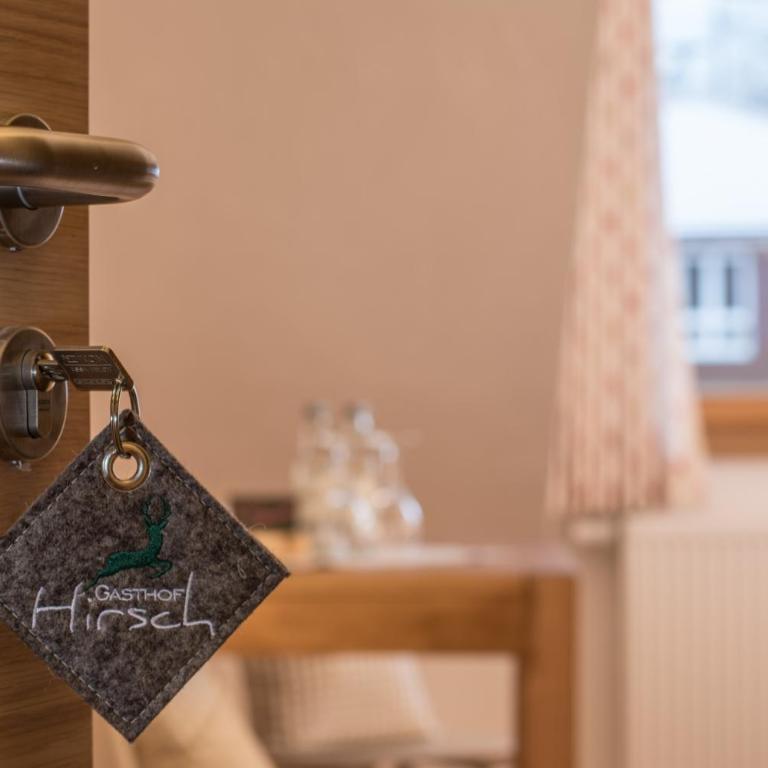Gasthof Hirsch Vorderburg - Doppelzimmer mit Bergblick - 6