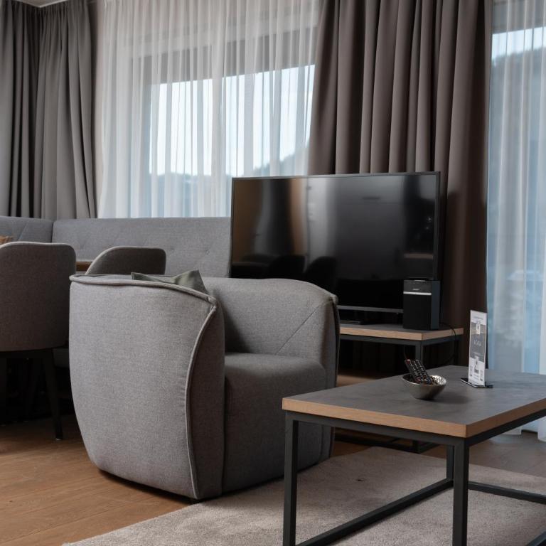 A Casa Elements - Three-Bedroom Apartment - 6