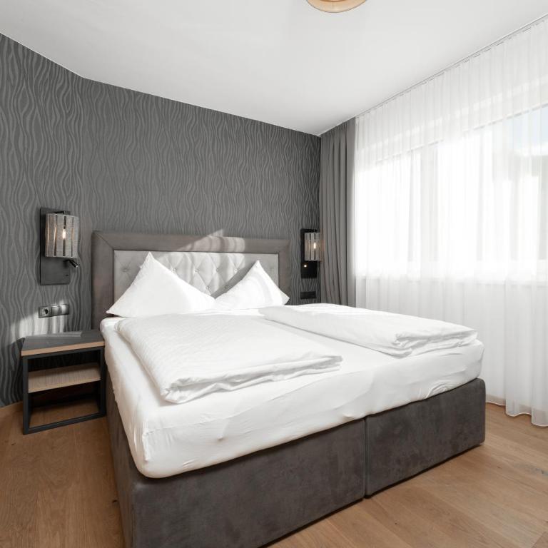 A Casa Elements - One-Bedroom Apartment - 2