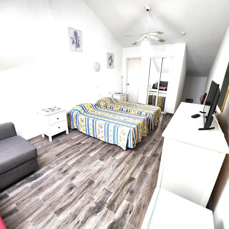 Castle Harbour duplex with pool view C115 - Apartment - auf 2 Etagen - 17