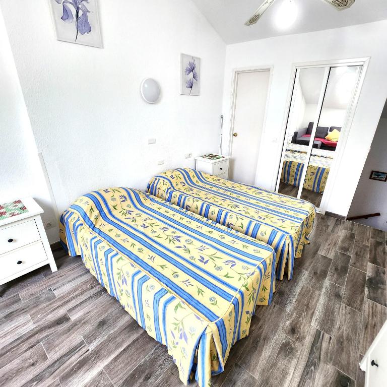 Castle Harbour duplex with pool view C115 - Apartment - auf 2 Etagen - 18