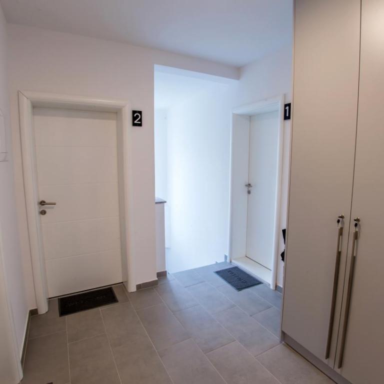 Maxim Apartments - Apartment with Balcony - 33