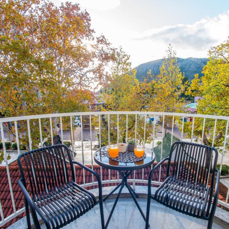 Maxim Apartments - Apartment with Balcony - 27