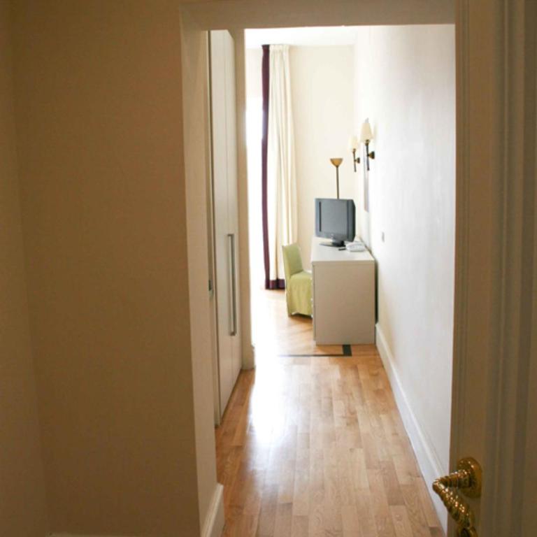 Residence gli Angioini srl - Monolocale King Deluxe - 3