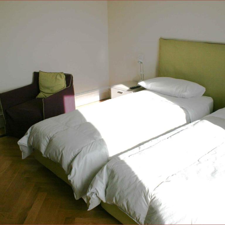 Residence gli Angioini srl - Monolocale King Deluxe - 4