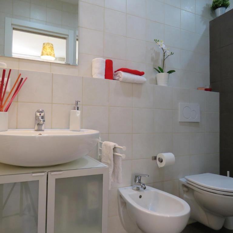 Santa Croce Apartments - Santa Croce Three-Bedroom Apartment - 4