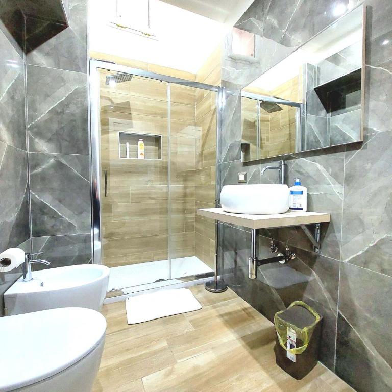 Berenice Suites - Camera Quadrupla con Bagno Privato Esterno - 10