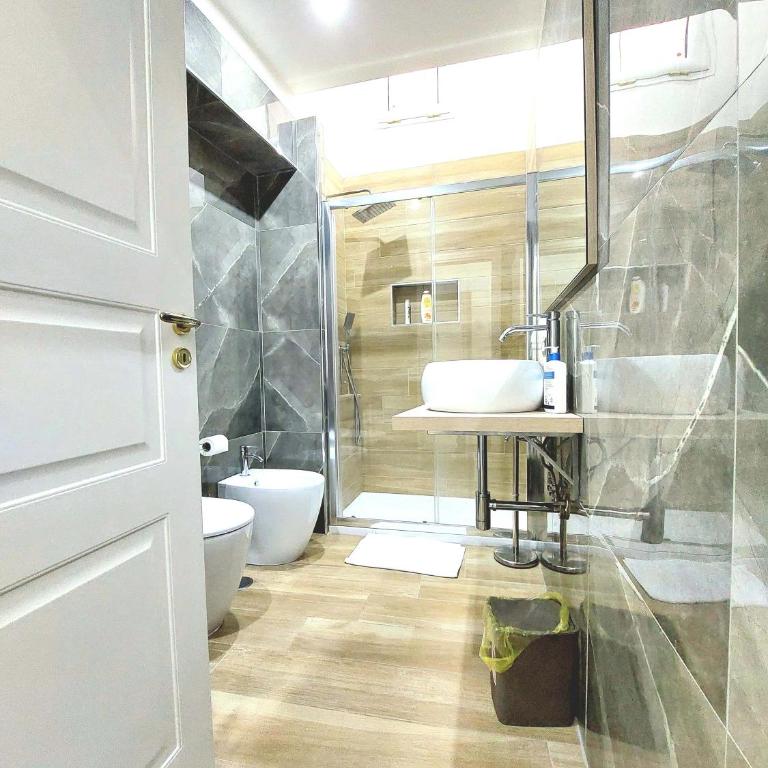 Berenice Suites - Camera Quadrupla con Bagno Privato Esterno - 15