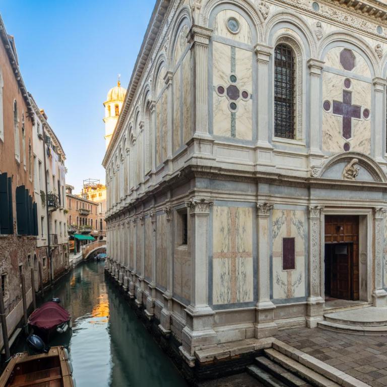 Miracoli Apartment with View on the Canal R&R - Two-Bedroom Apartment - 4