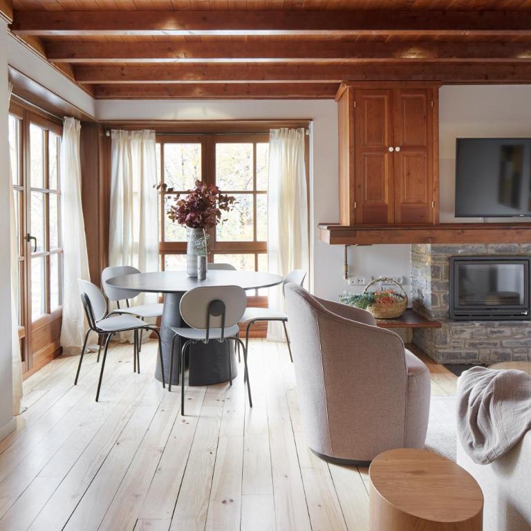 Val de Ruda Luxe 10 by FeelFree Rentals - Two-Bedroom Apartment - 1