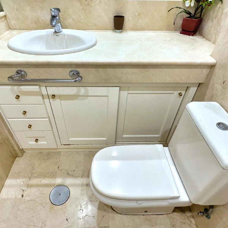 PM 1-7A. Spacious Two Bedroom Apartment in Marbella Centre. - Apartamento de 2 dormitorios - 18